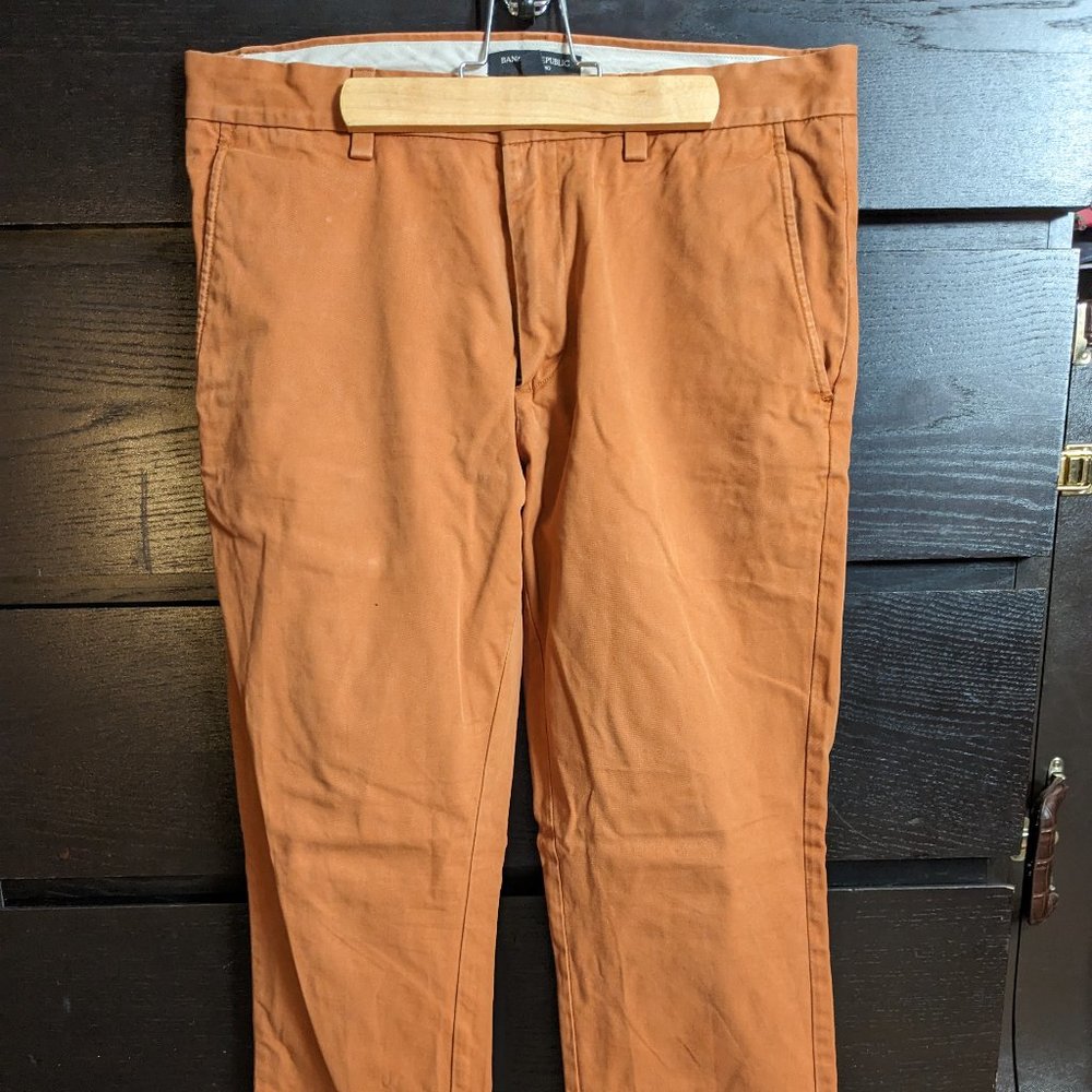 Dark Tan Chino Pants - Banana Republic - 31/30